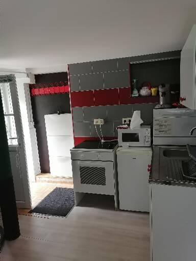 Les Studios Du Domaine D'Eva Libramont-Chevigny Exteriör bild